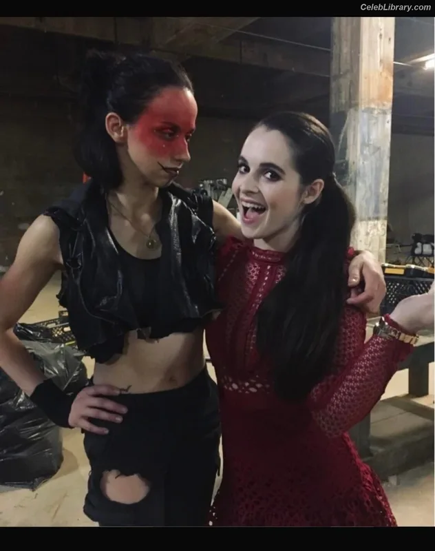 Vanessa Marano photo 13 of 1085