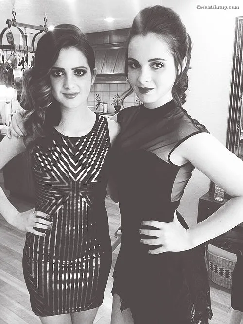 Vanessa Marano photo 5 of 1085