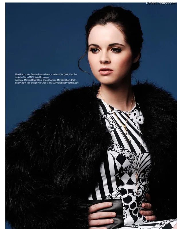 Vanessa Marano photo 22 of 1085