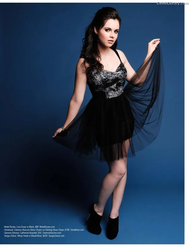 Vanessa Marano photo 24 of 1085