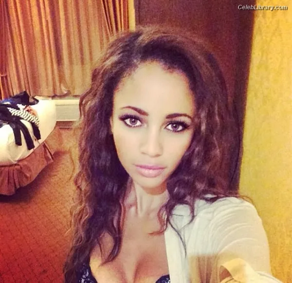 Vanessa Morgan photo 1 of 299