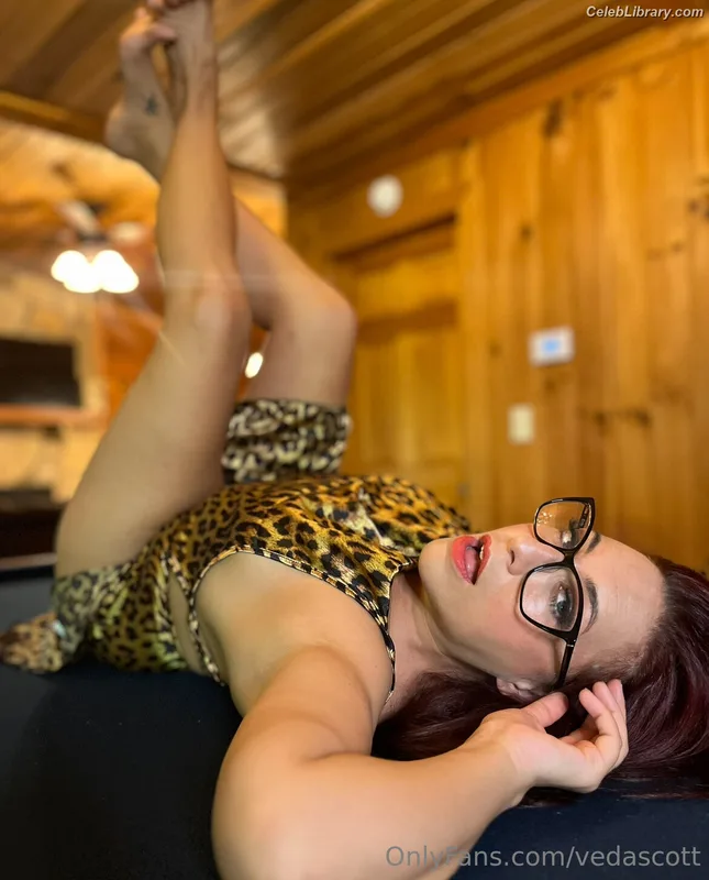 Veda Scott photo 17 of 312