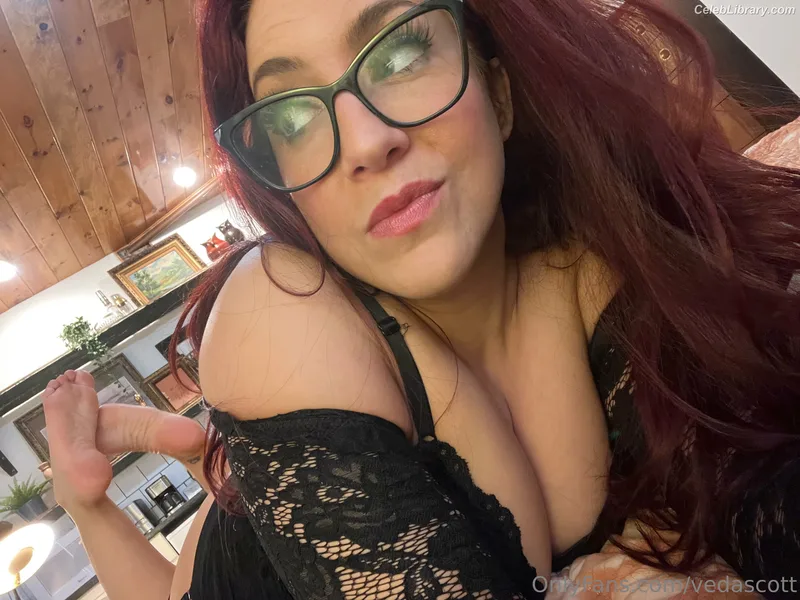 Veda Scott photo 11 of 312