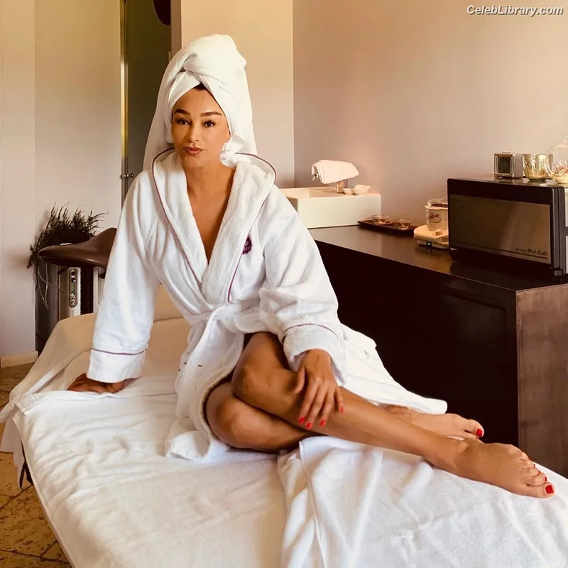 Verona Pooth photo 2 of 28