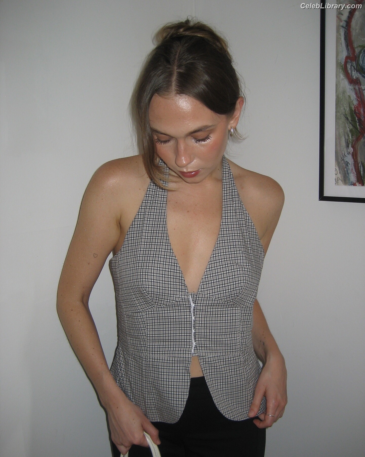 Veronika Slowikowska photo 14 of 201