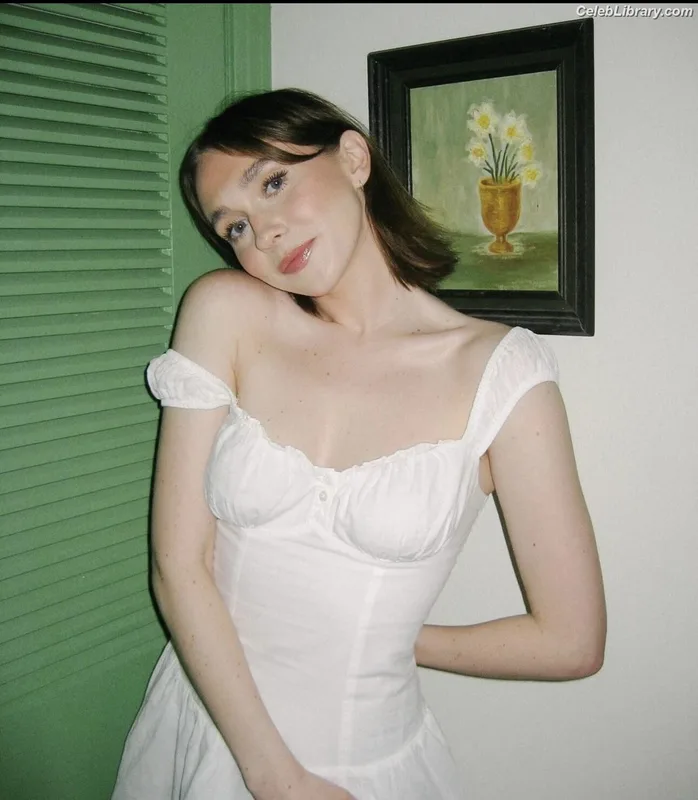 Veronika Slowikowska photo 15 of 201