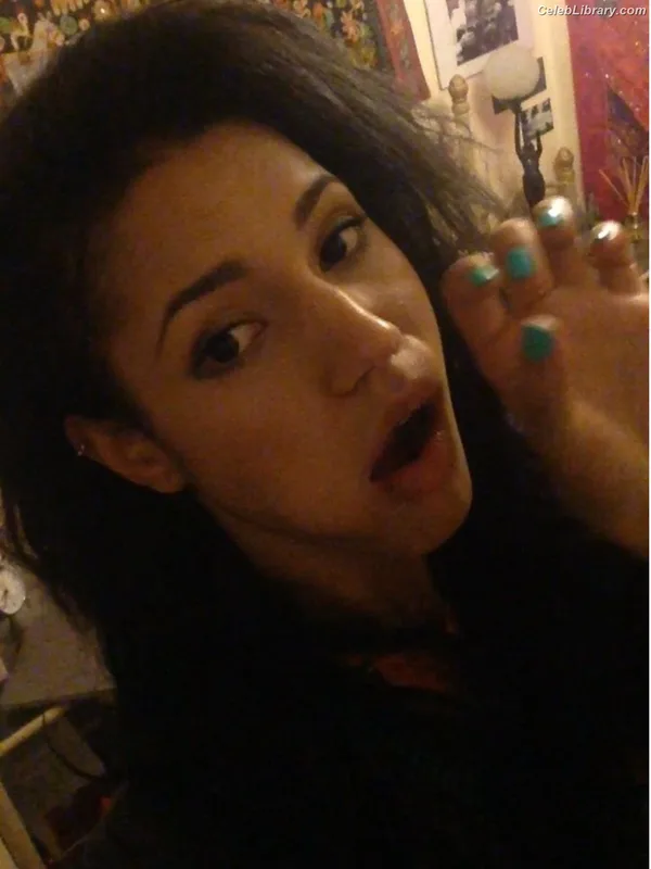 Vick Hope photo 8 of 277