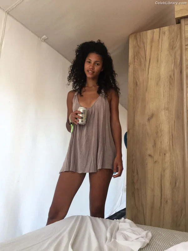 Vick Hope photo 23 of 277