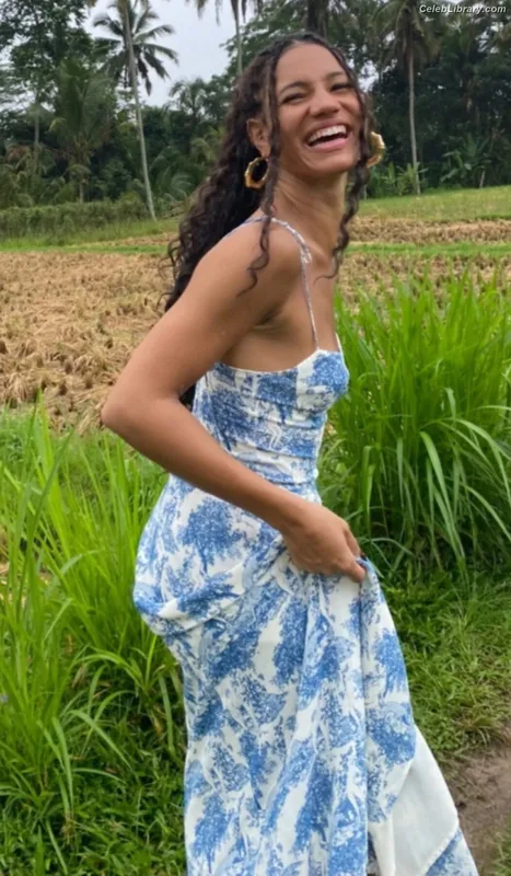 Vick Hope photo 24 of 277
