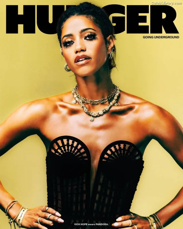 Vick Hope photo 8 of 277