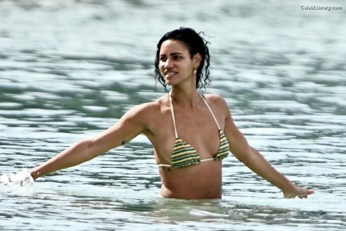 Vick Hope photo 24 of 277