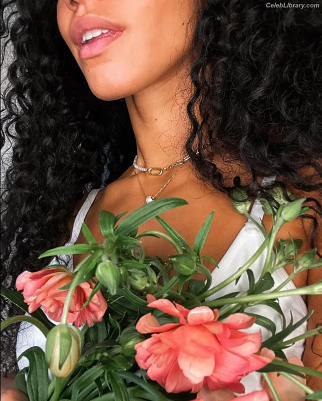 Vick Hope photo 17 of 277