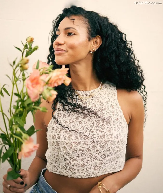Vick Hope photo 19 of 277