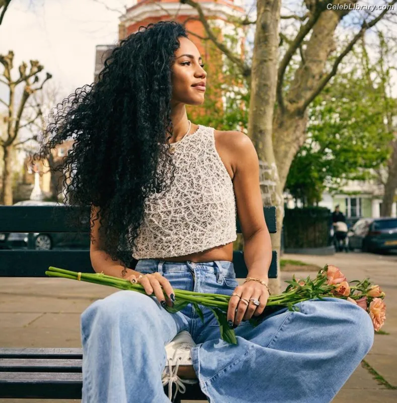Vick Hope photo 20 of 277