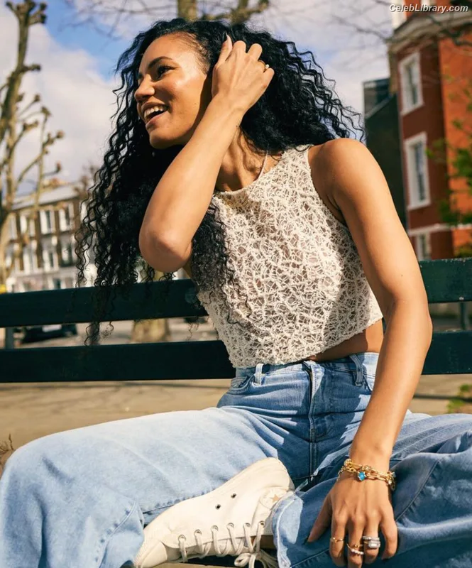 Vick Hope photo 21 of 277