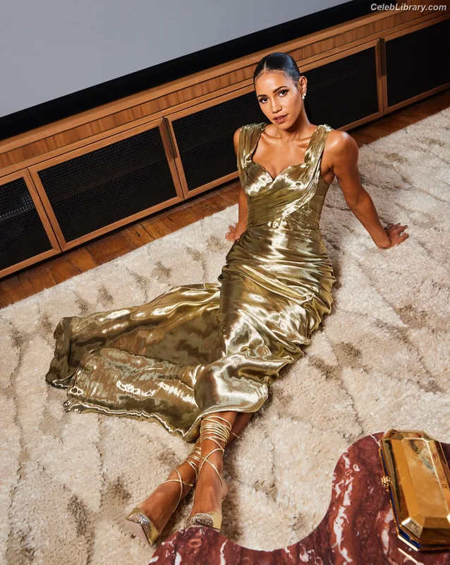 Vick Hope photo 1 of 277
