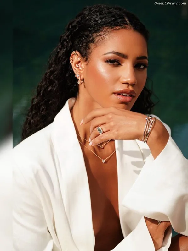 Vick Hope photo 23 of 277