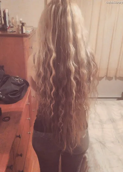 Vicky Psarakis