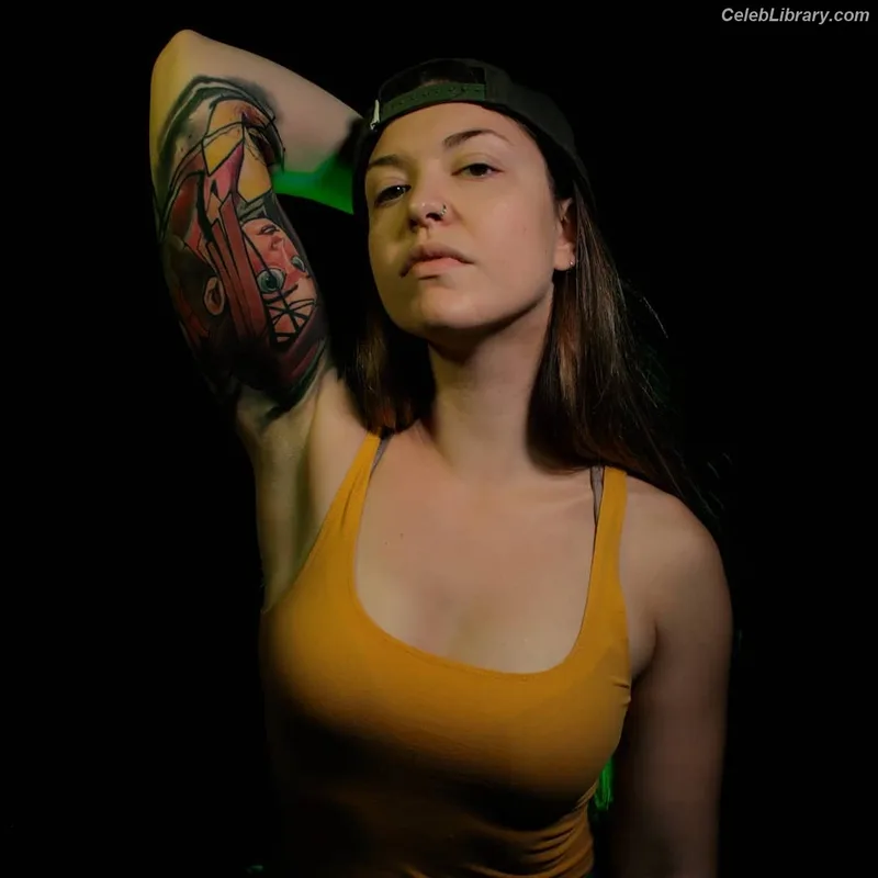Vicky Psarakis photo 23 of 86