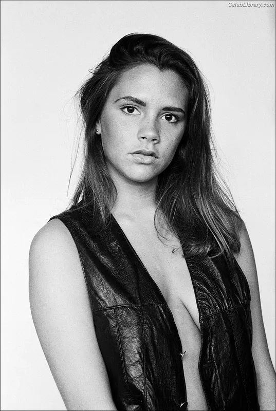 Victoria Beckham photo 10 of 202