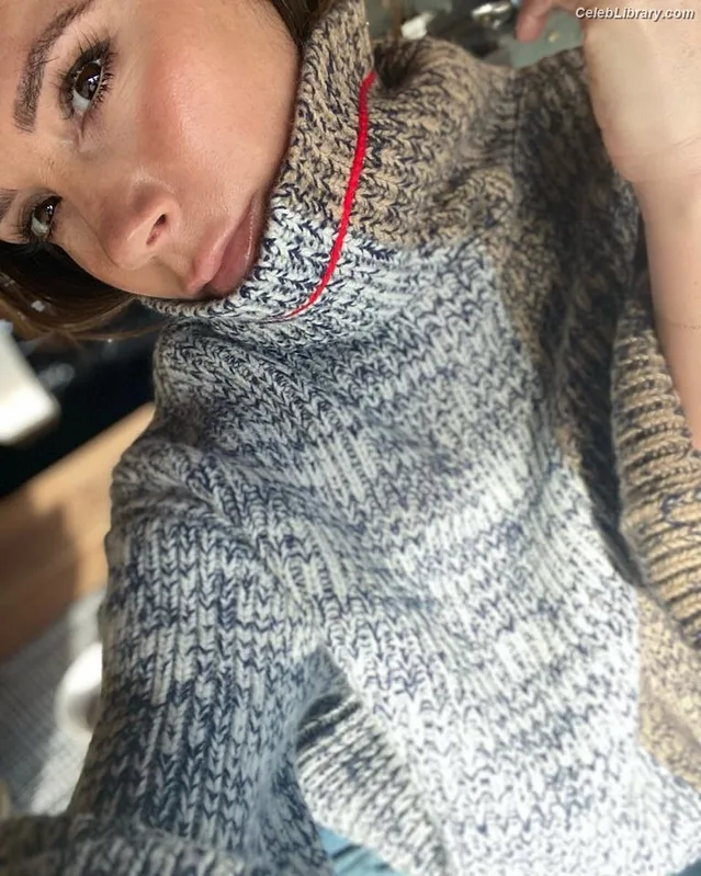 Victoria Beckham photo 2 of 202