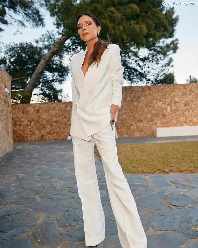 Victoria Beckham photo 16 of 202