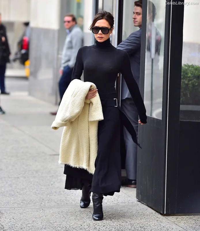 Victoria Beckham photo 1 of 202