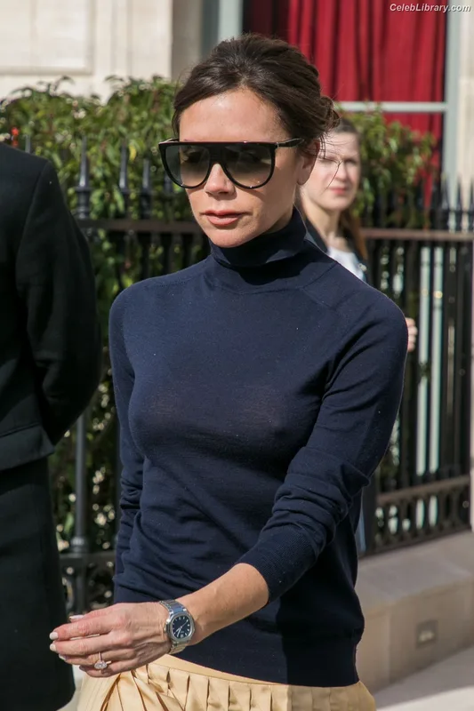 Victoria Beckham photo 3 of 202