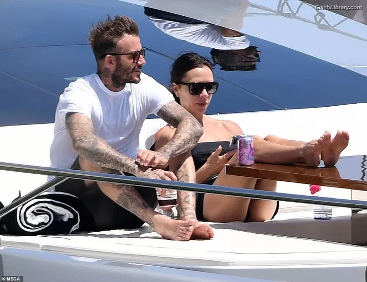 Victoria Beckham photo 8 of 202