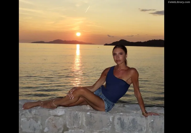 Victoria Beckham photo 13 of 202