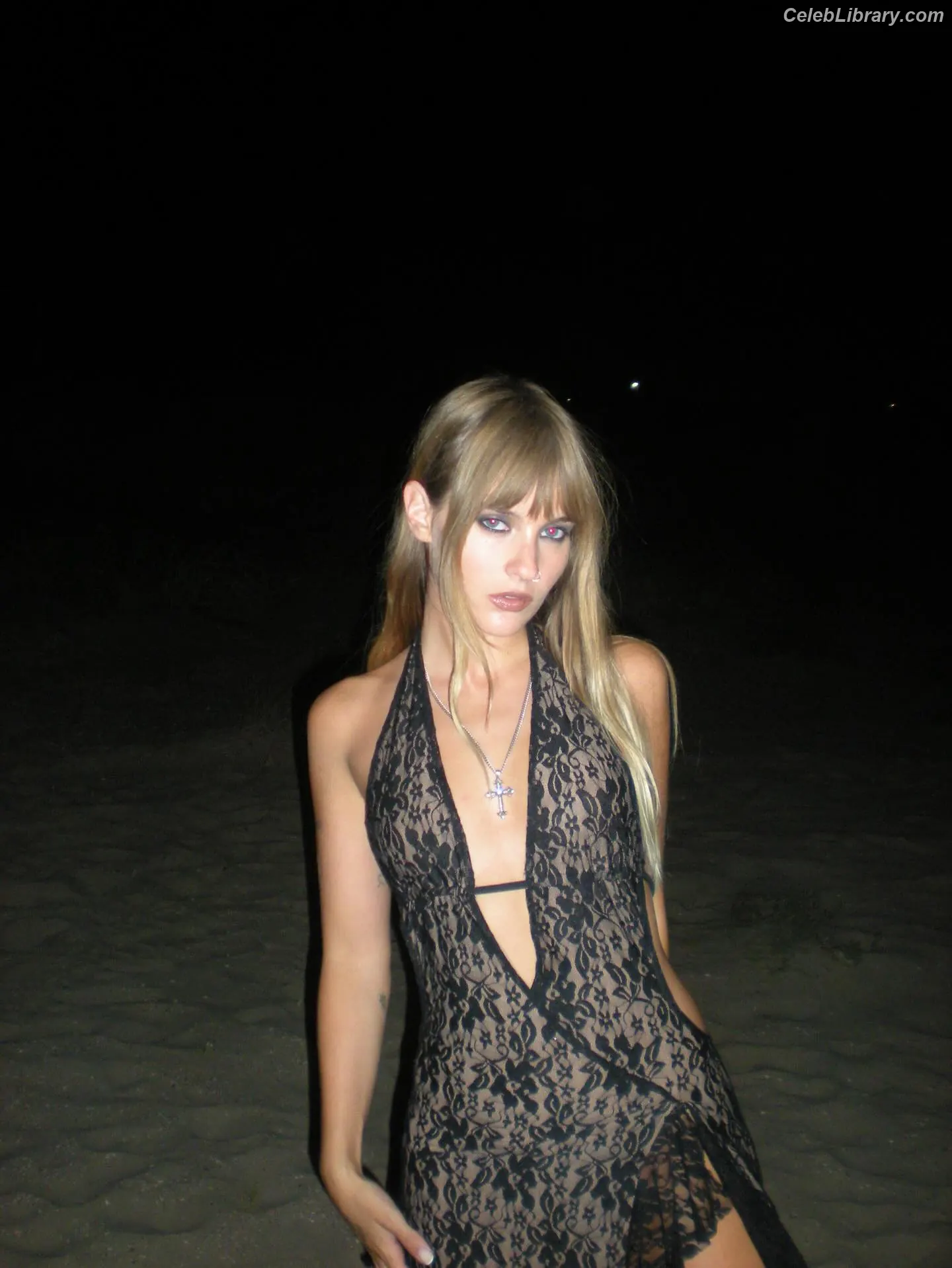 Victoria De Angelis photo 5 of 912