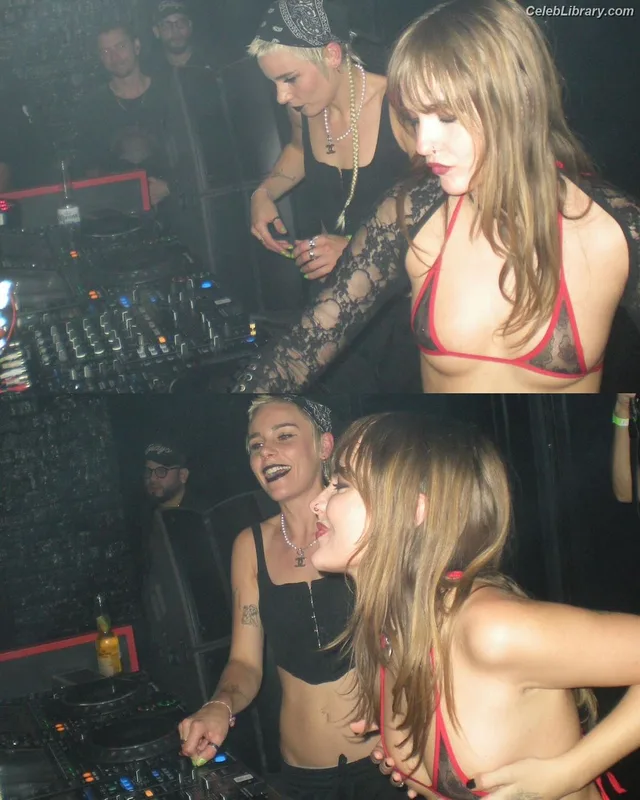 Victoria De Angelis photo 17 of 911