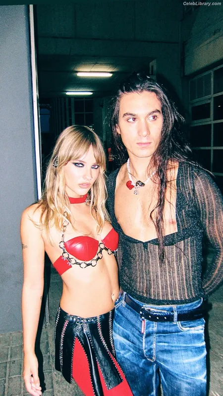 Victoria De Angelis photo 20 of 911