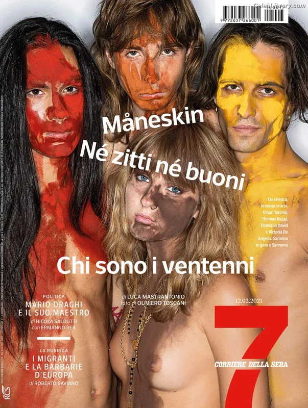 Victoria De Angelis photo 18 of 911