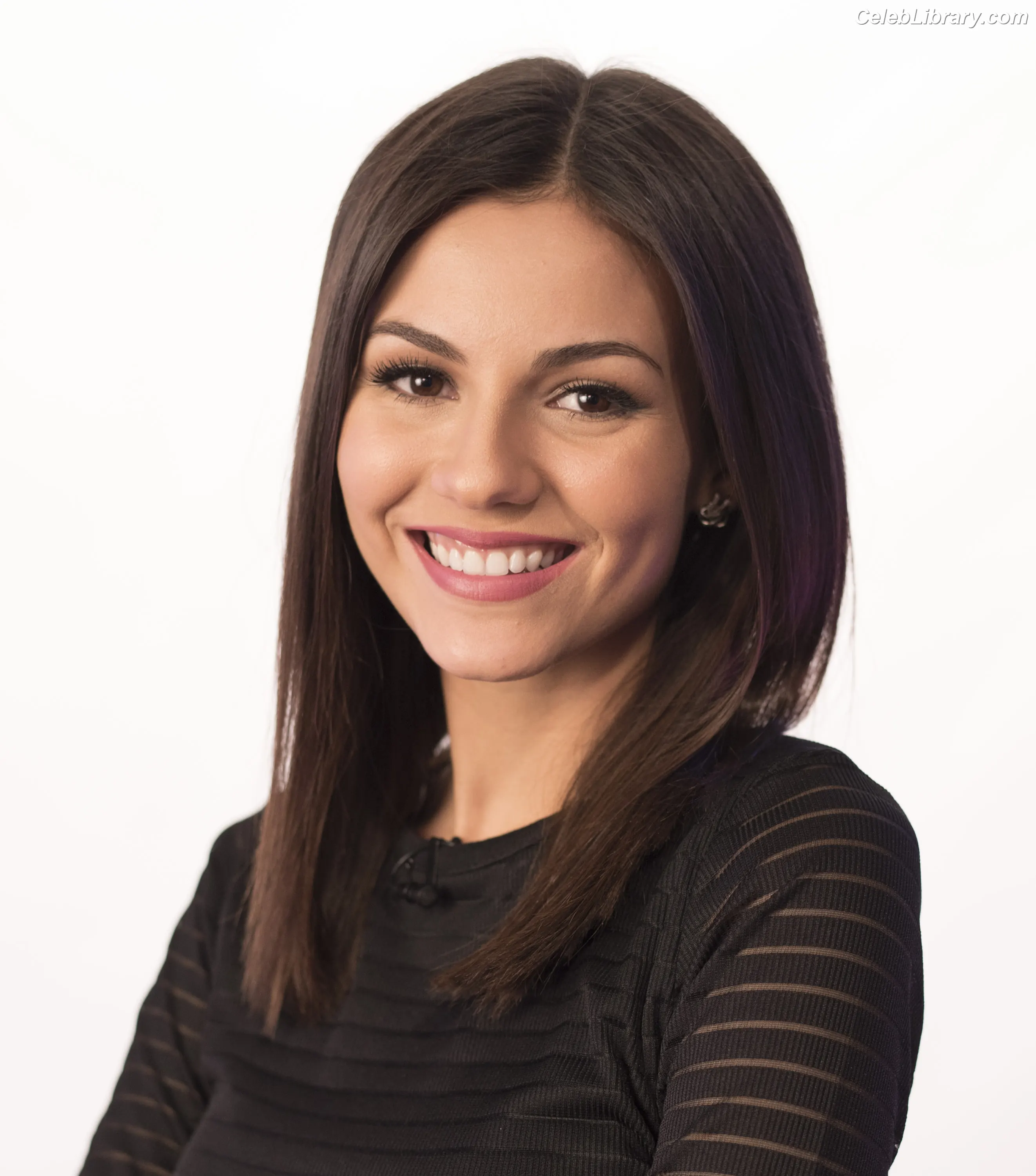 Victoria Justice photo 19 of 3456