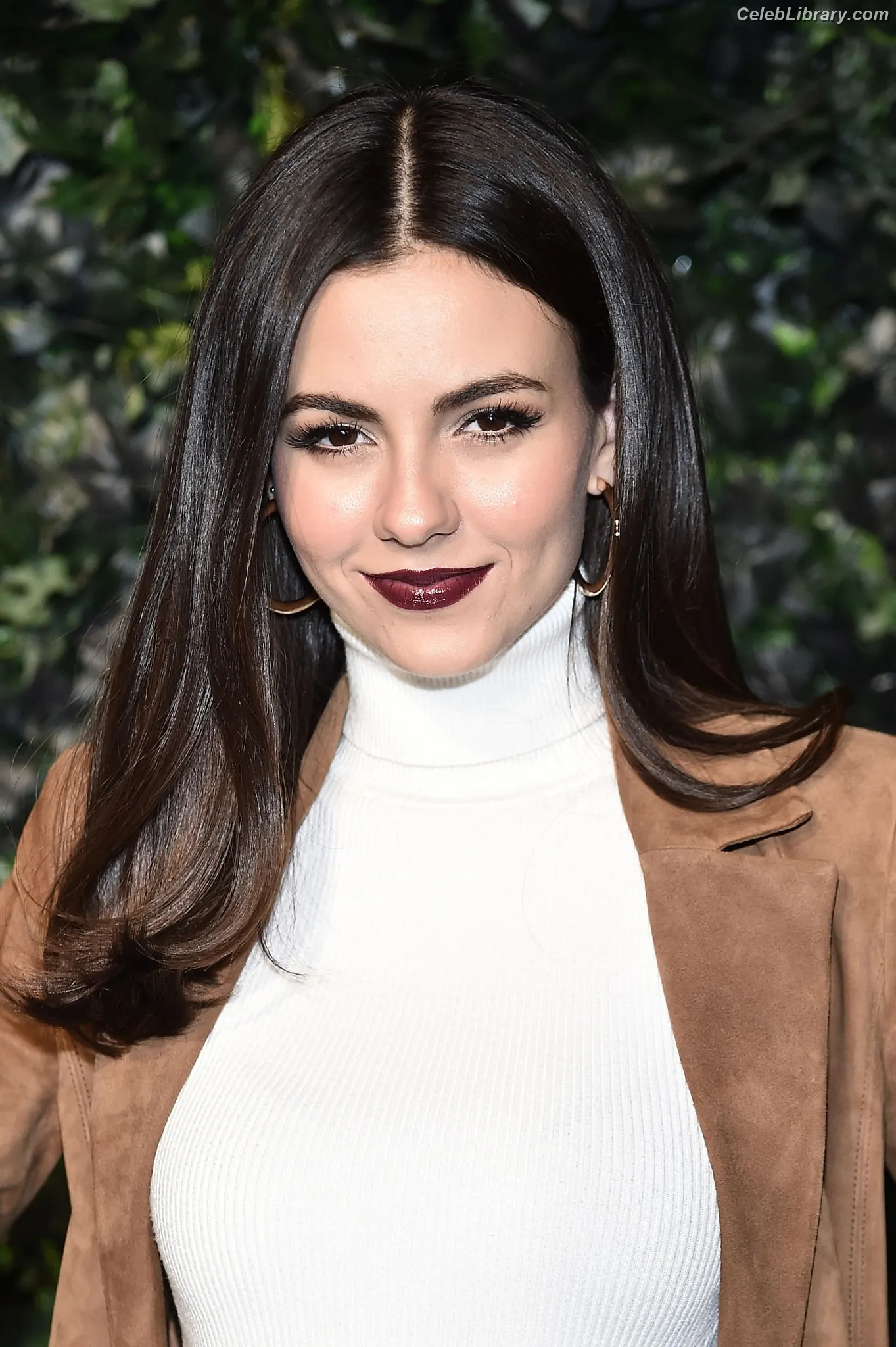 Victoria Justice photo 5 of 3456
