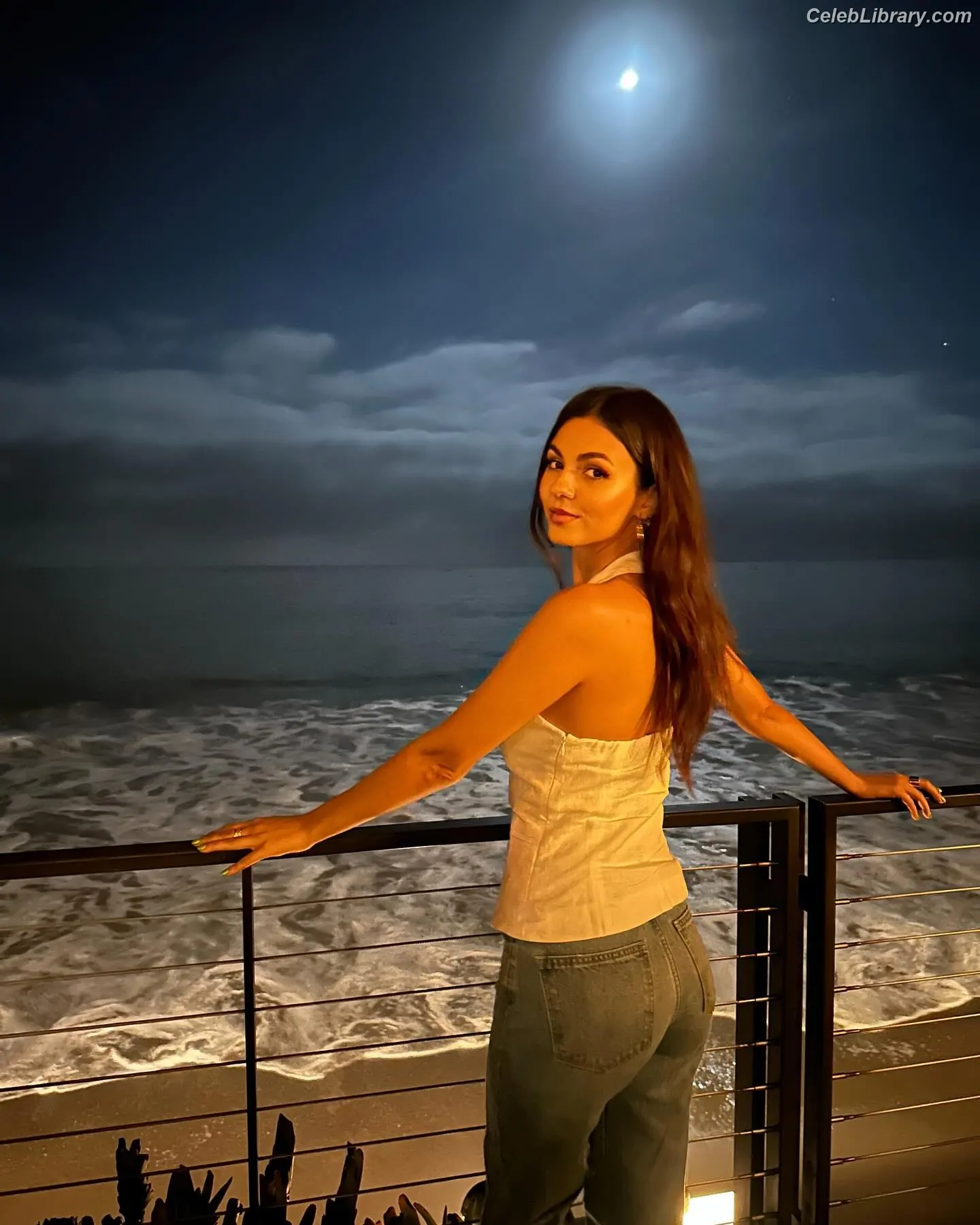 Victoria Justice photo 15 of 3456