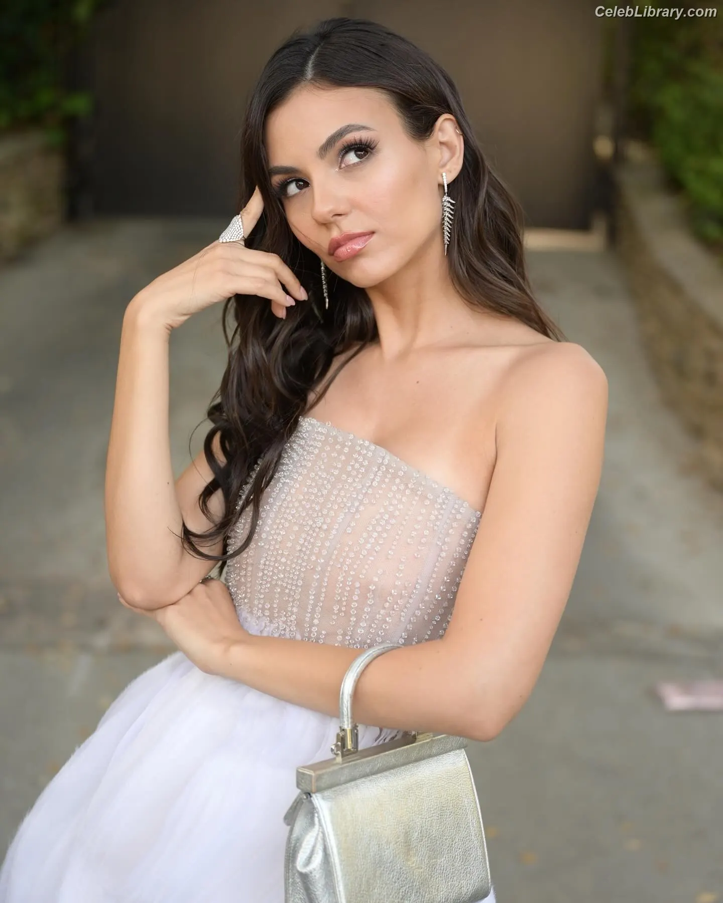 Victoria Justice photo 9 of 3456