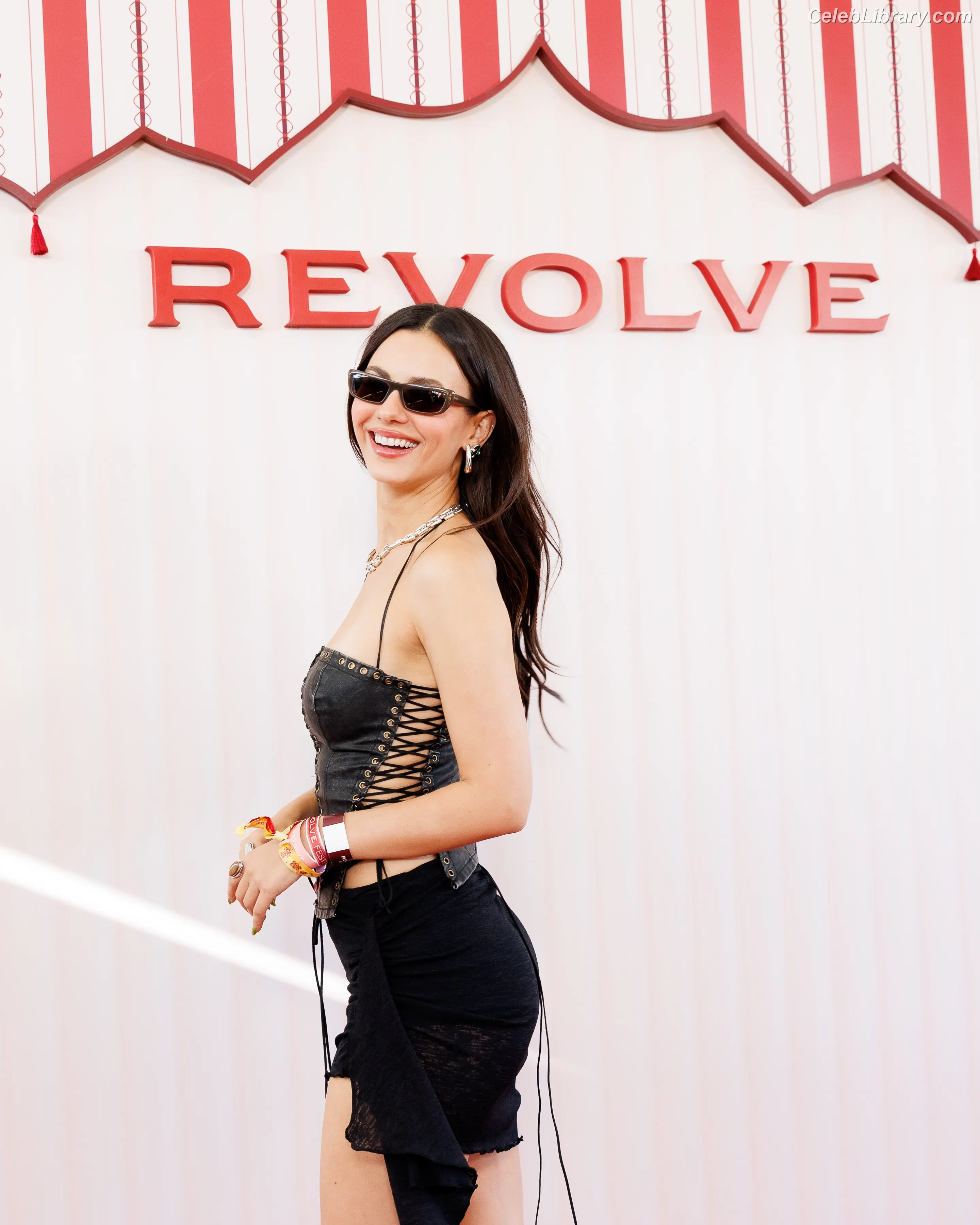 Victoria Justice photo 2 of 3456