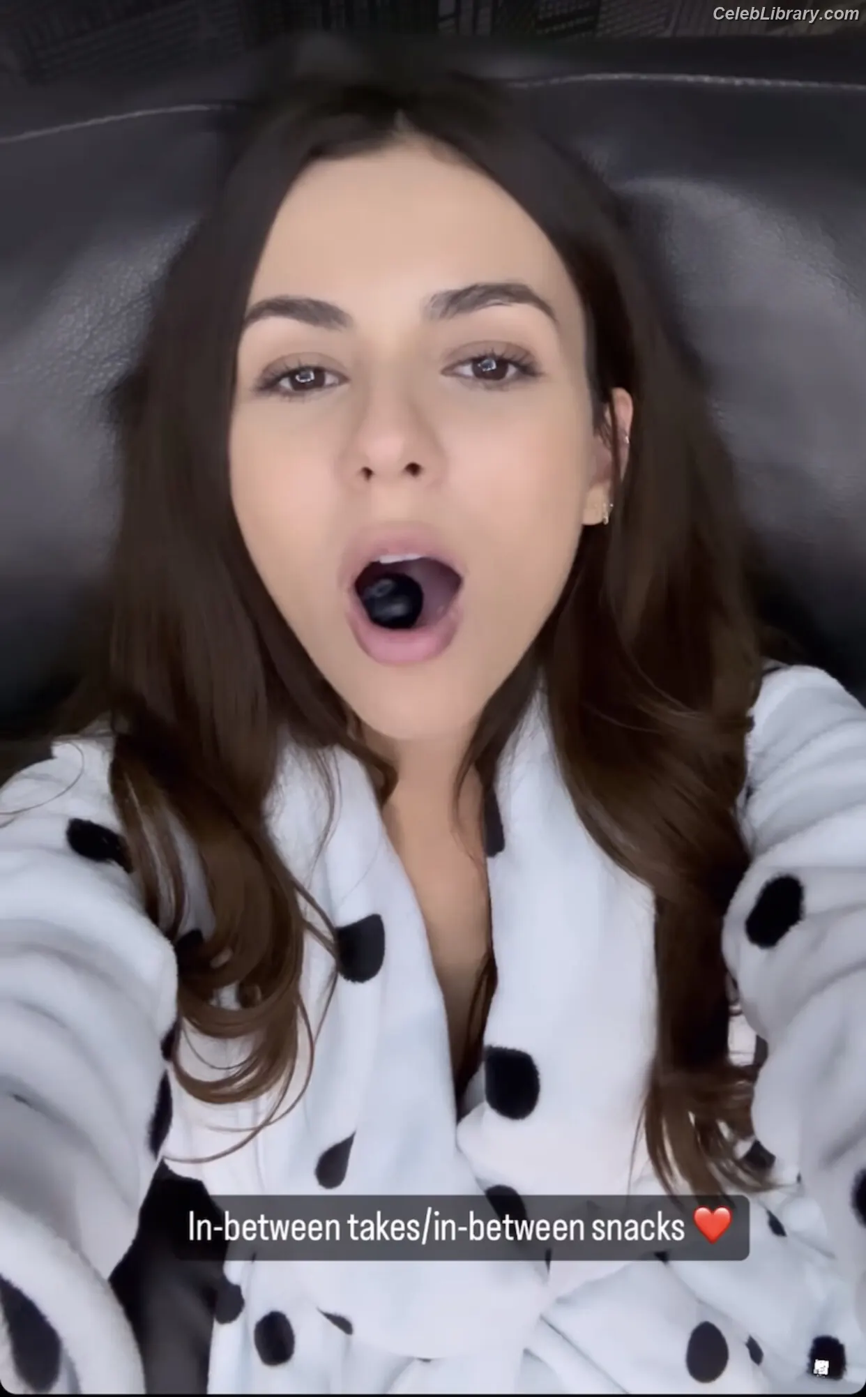 Victoria Justice photo 9 of 3456