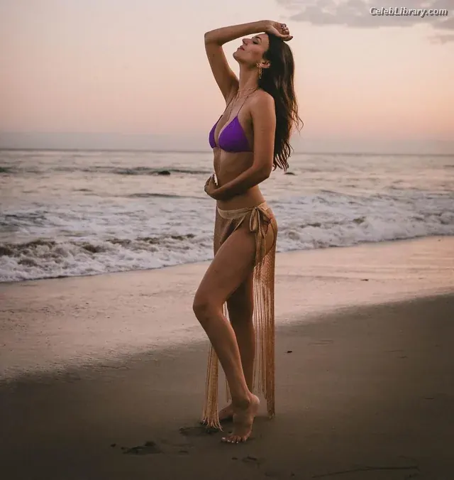 Victoria Justice photo 9 of 3456