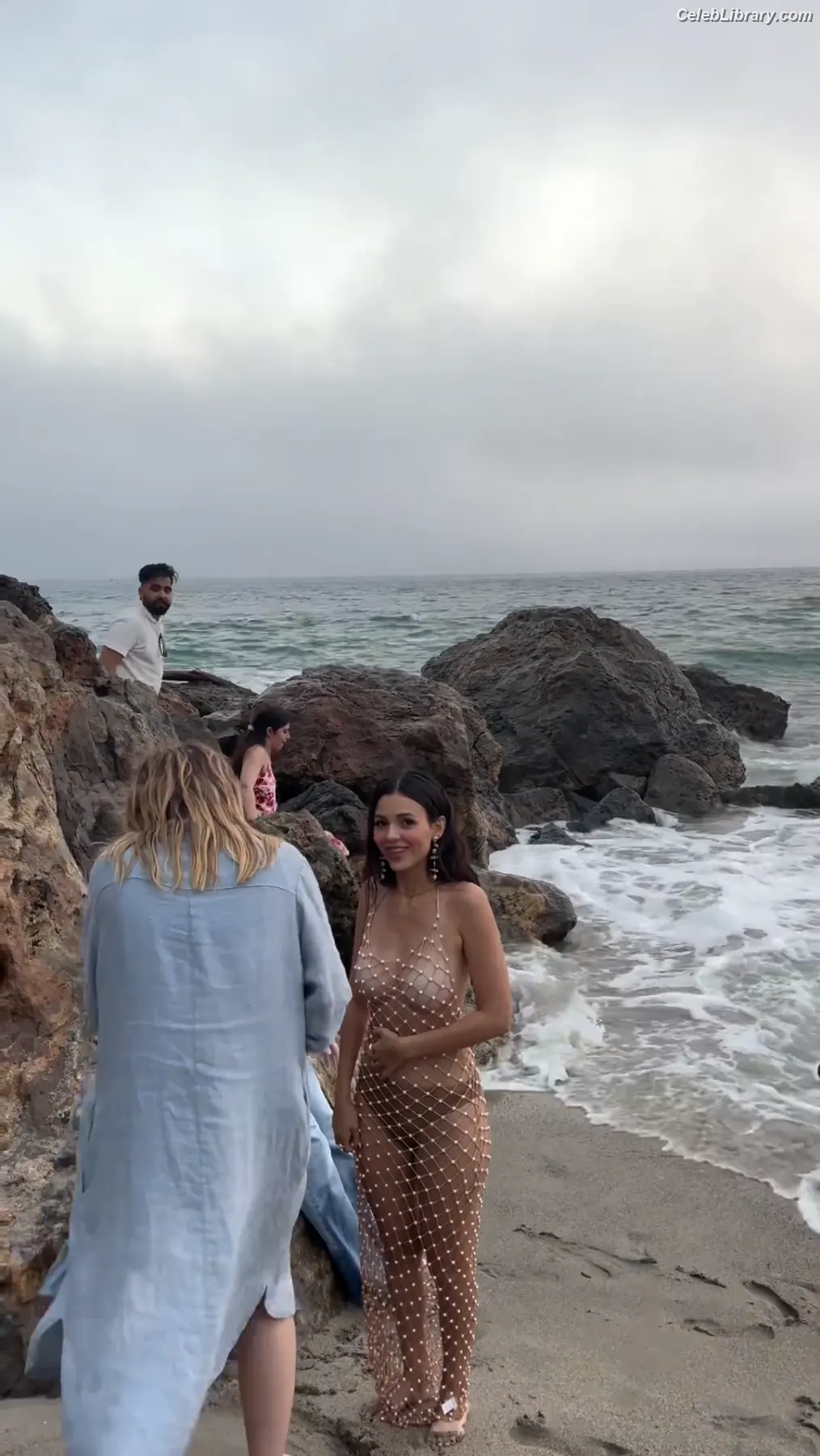Victoria Justice photo 3 of 3456
