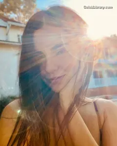 Victoria Justice photo 18 of 3456