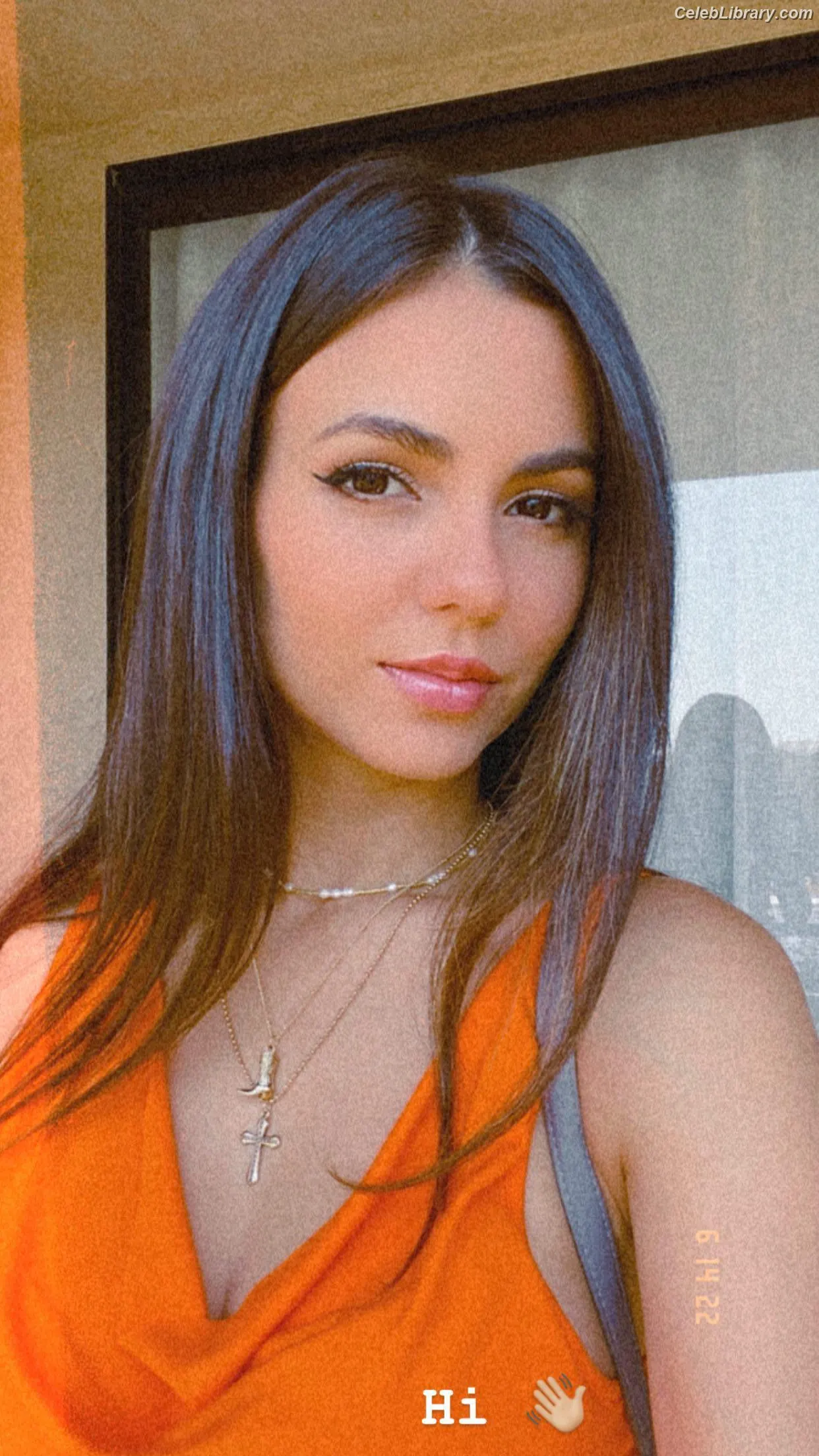 Victoria Justice photo 11 of 3456