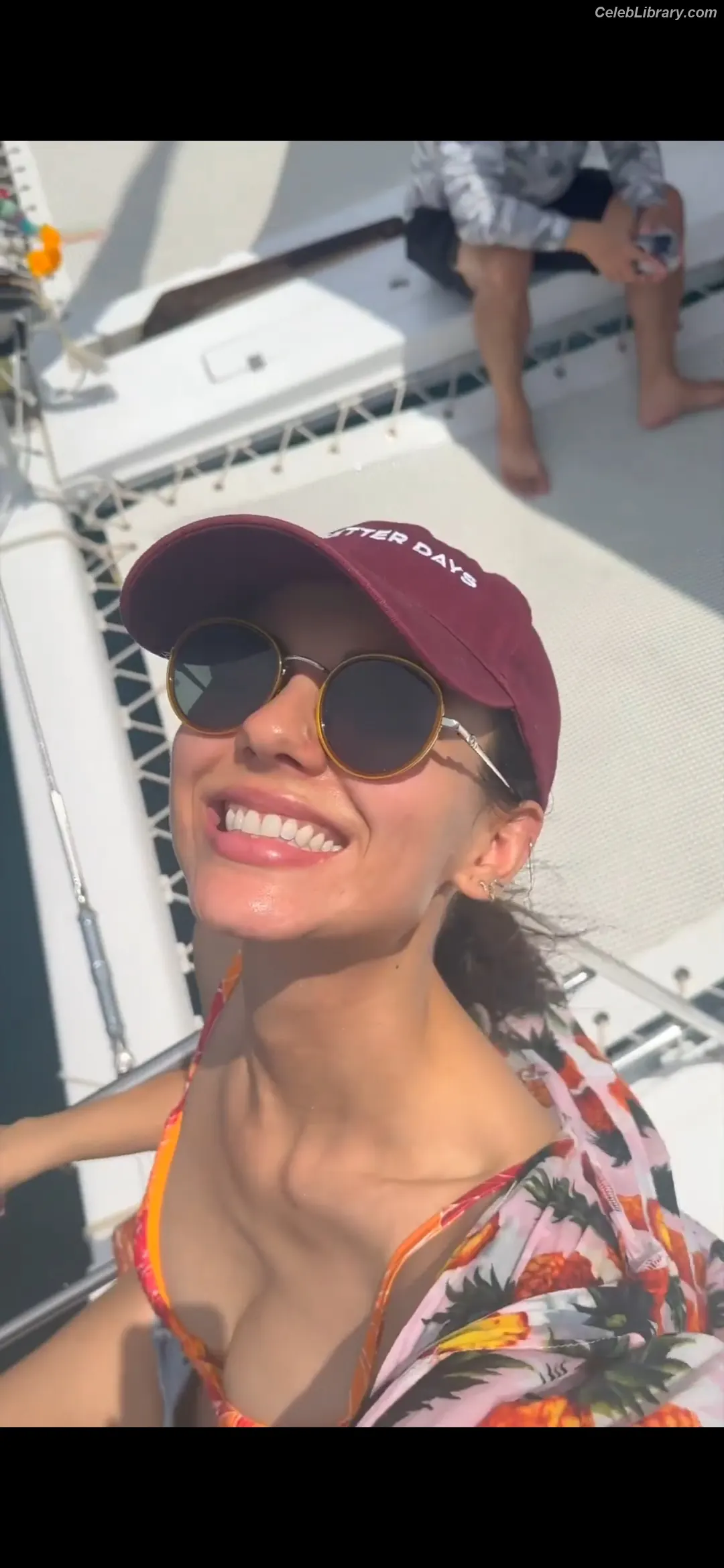 Victoria Justice photo 21 of 3456