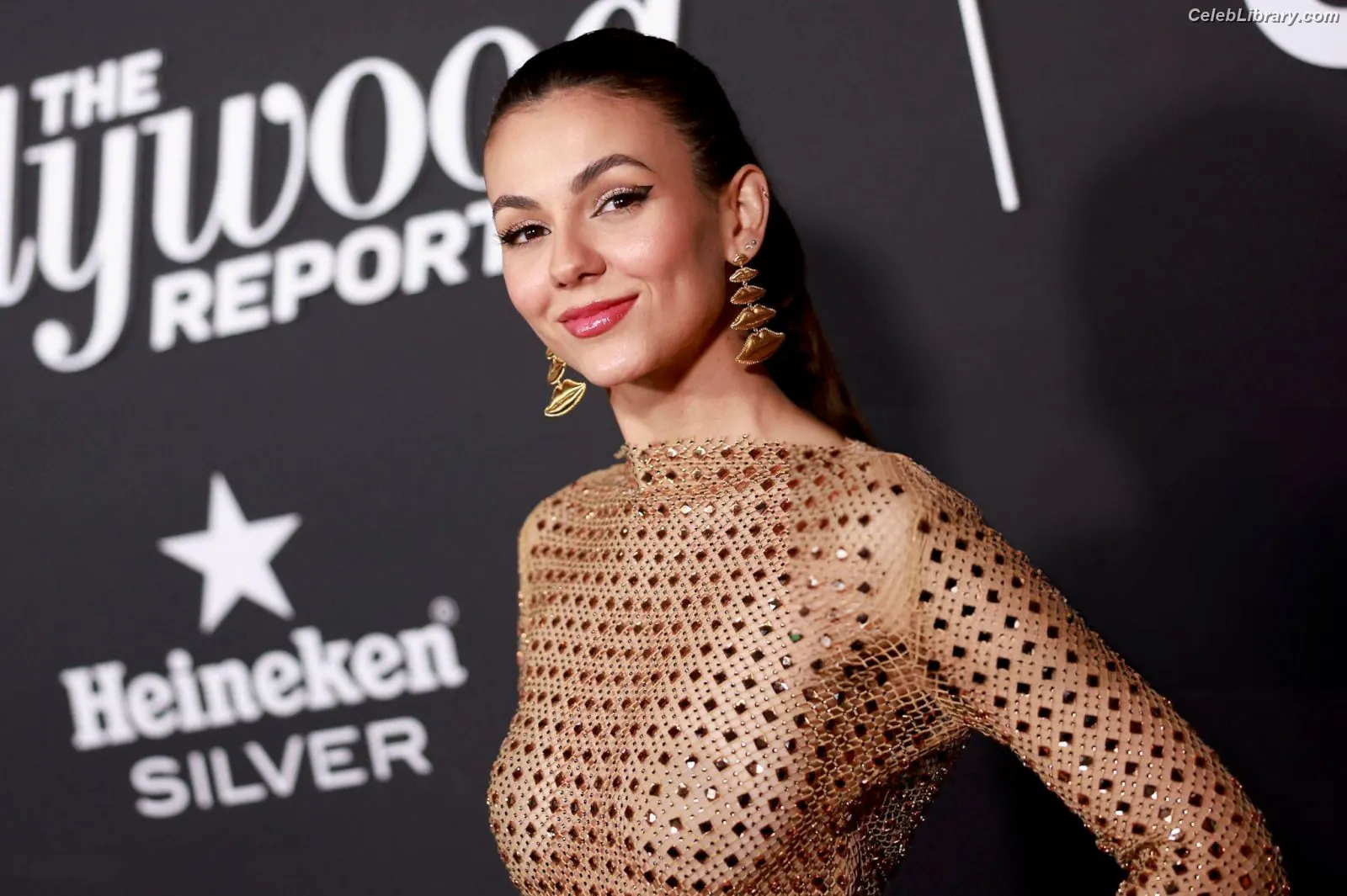 Victoria Justice photo 5 of 3456