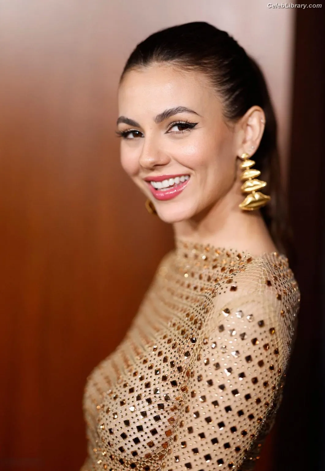 Victoria Justice photo 8 of 3456