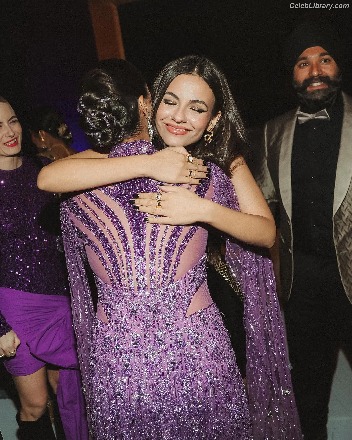 Victoria Justice photo 2 of 3456