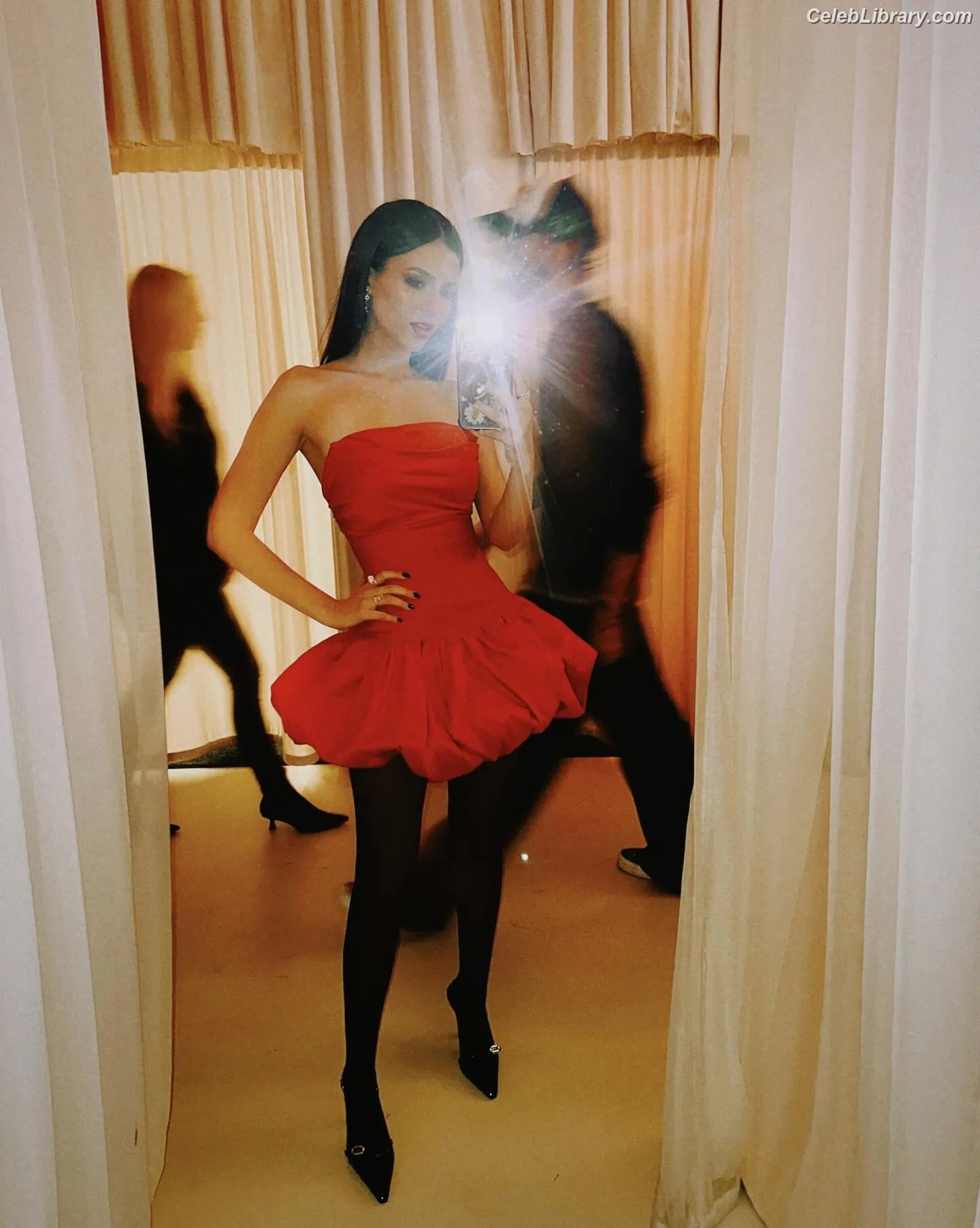 Victoria Justice photo 18 of 3456