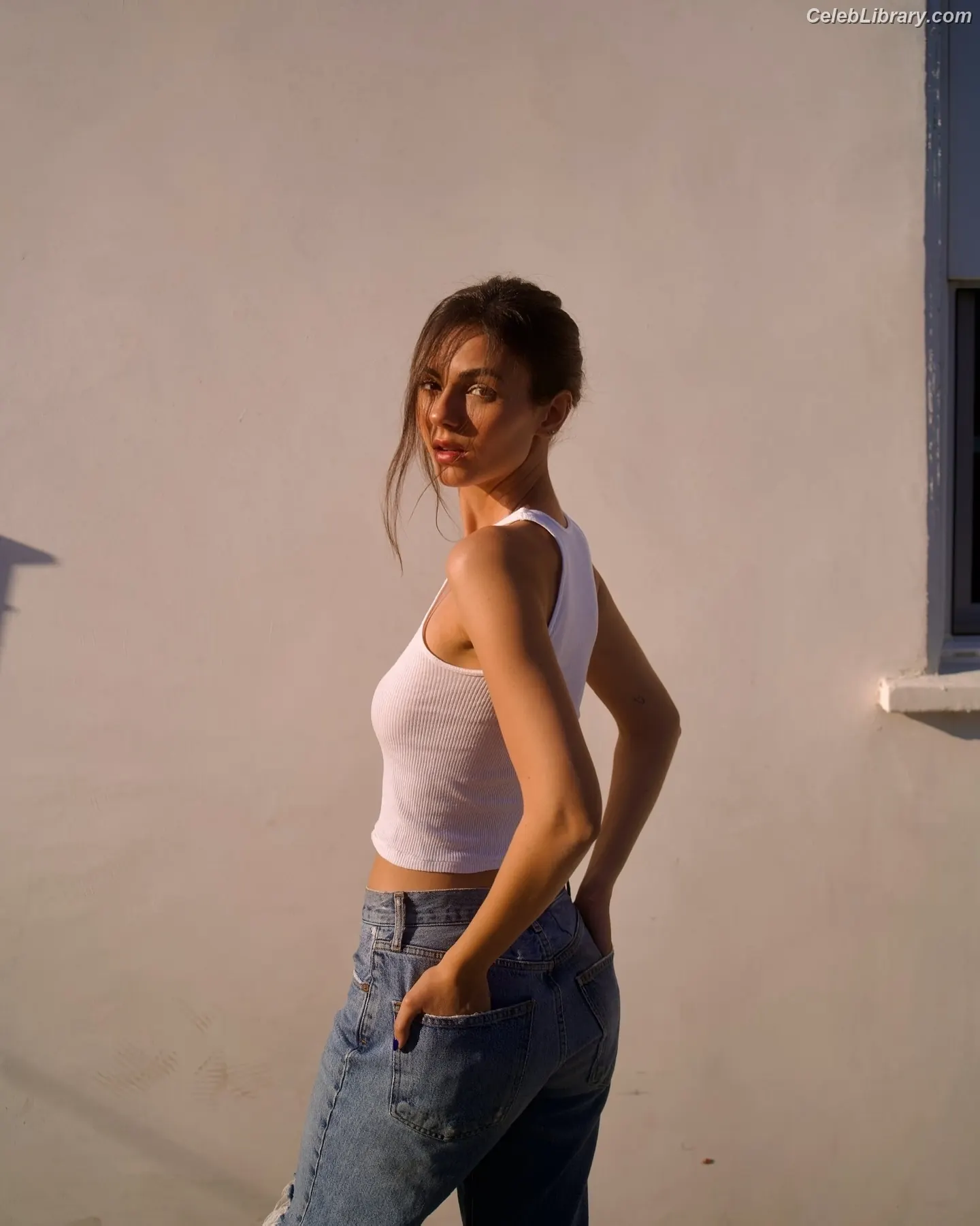 Victoria Justice photo 15 of 3456